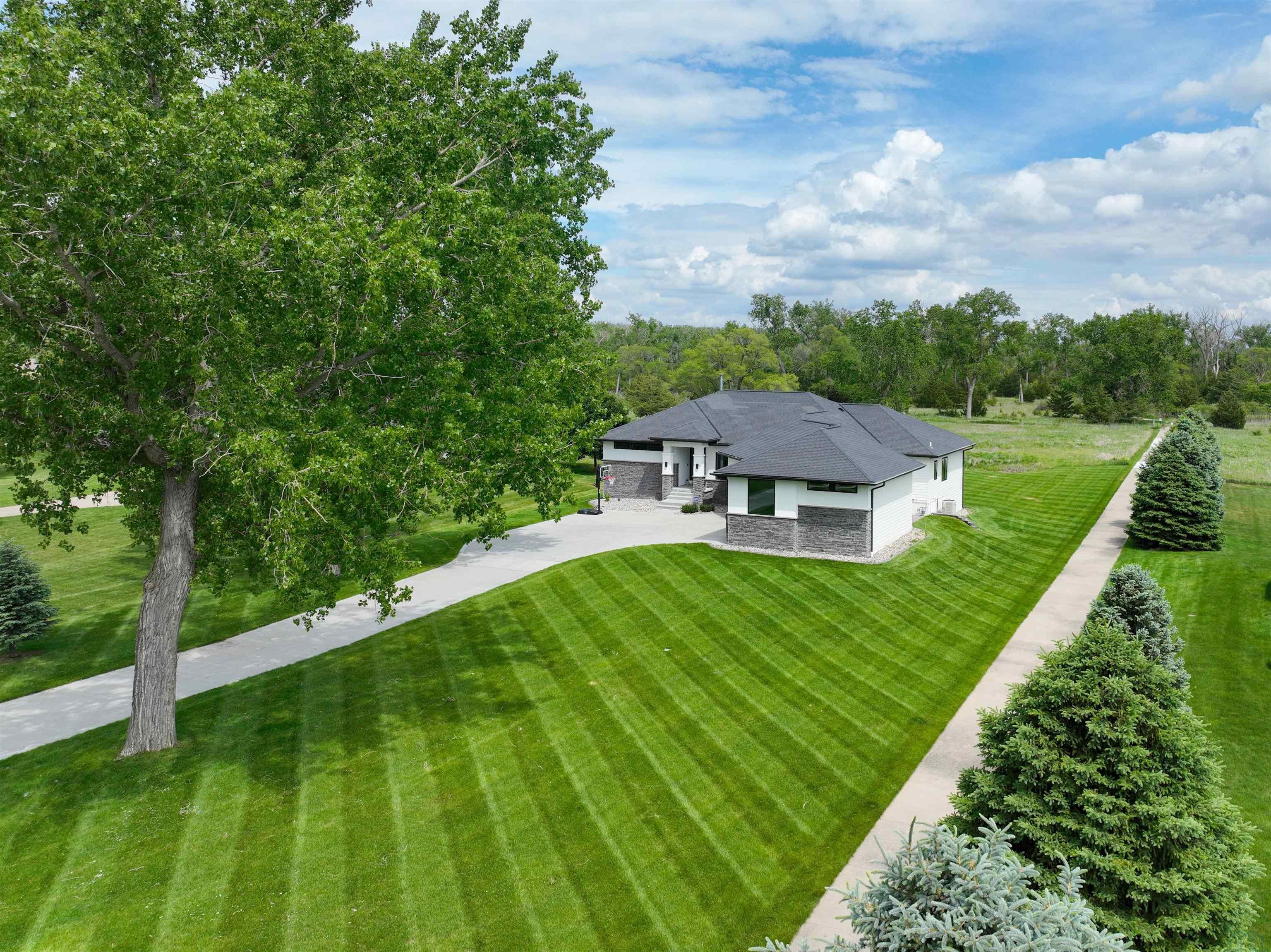 Jefferson, South Dakota, 57038, United States, 6 Bedrooms Bedrooms, ,3 BathroomsBathrooms,Residential,For Sale,1978978