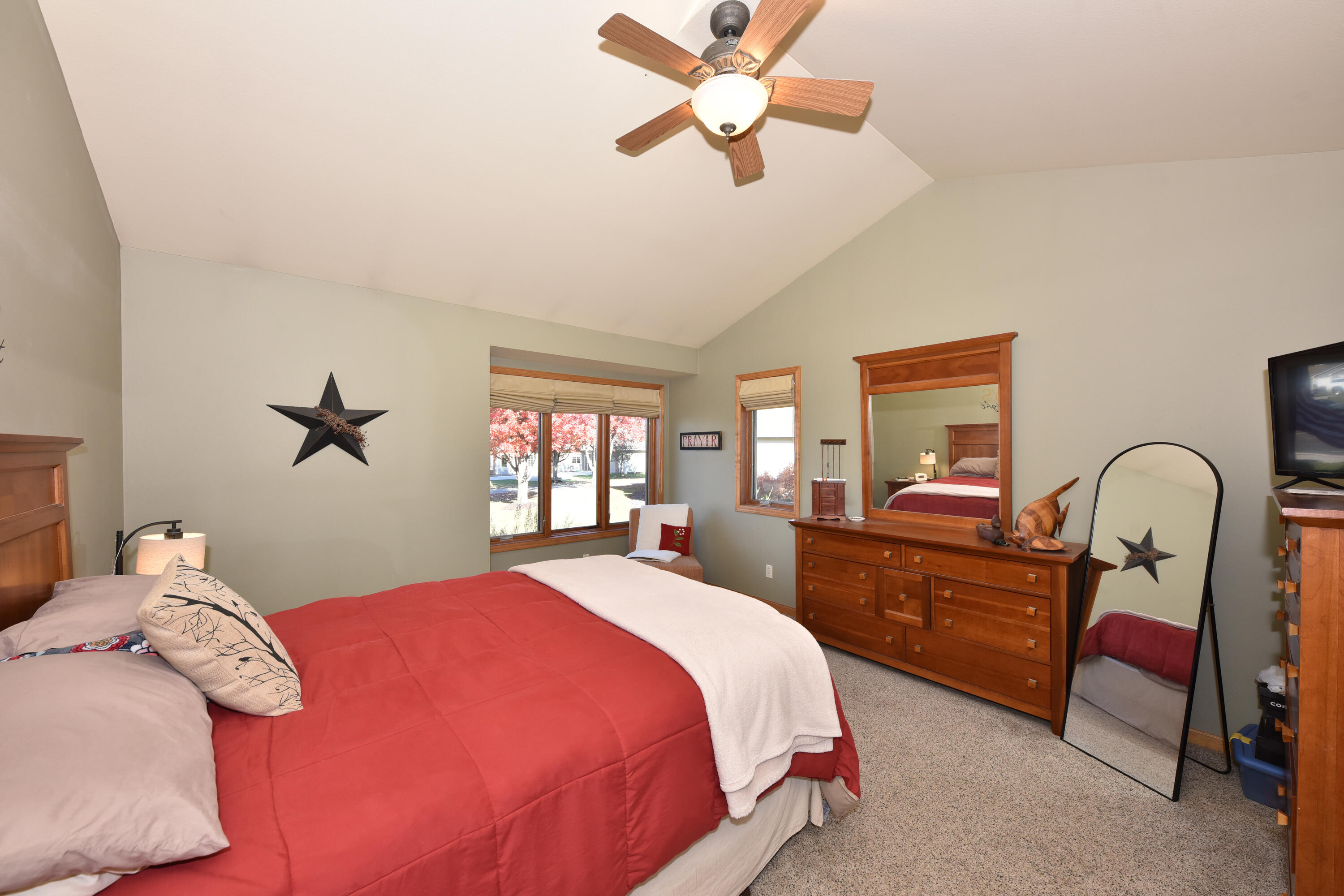 Cedar Grove, Wisconsin, 53013, United States, 5 Bedrooms Bedrooms, ,4 BathroomsBathrooms,Residential,For Sale,1987576