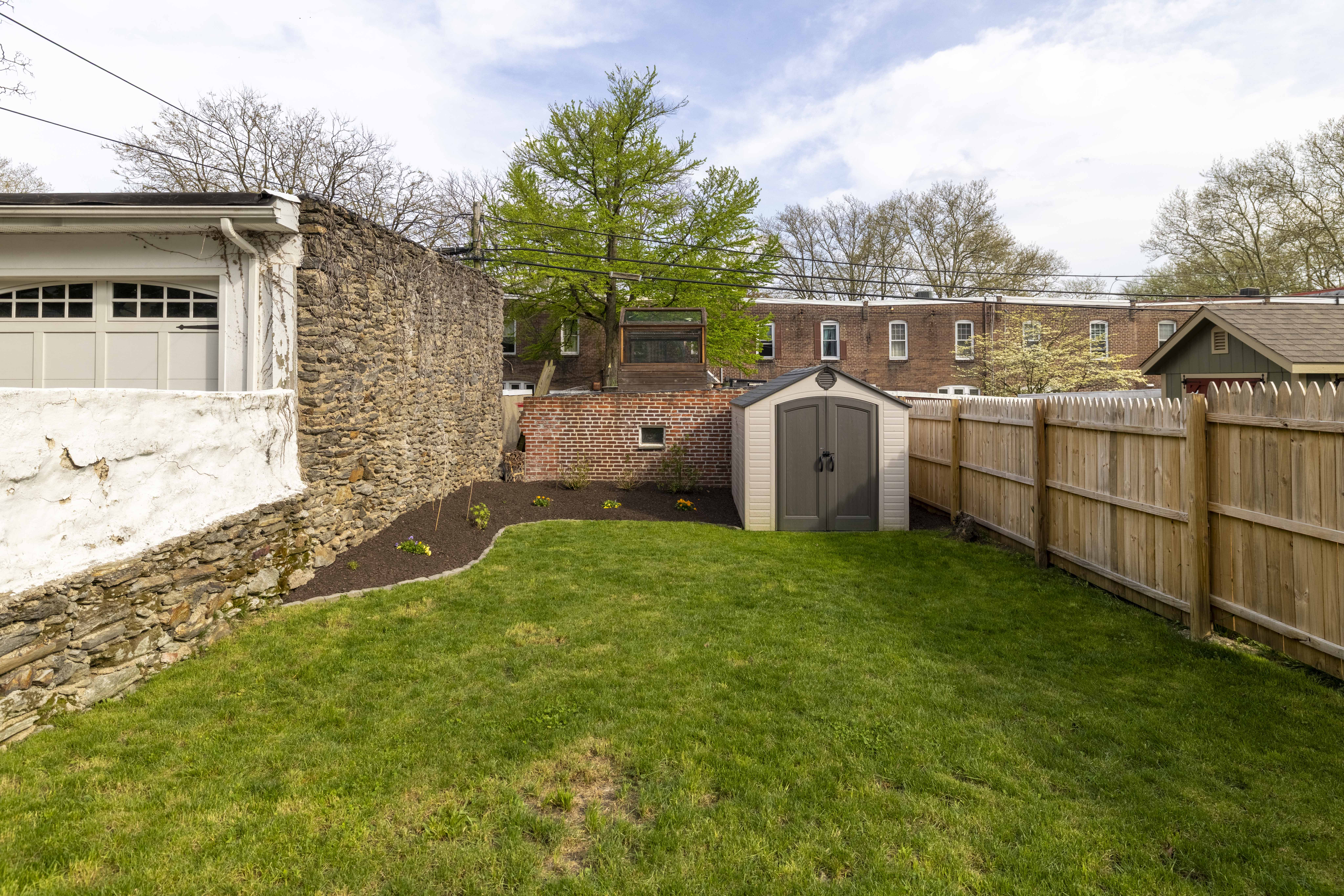  210 East Evergreen Avenue, Philadelphia, PA 19118 - 物件實景