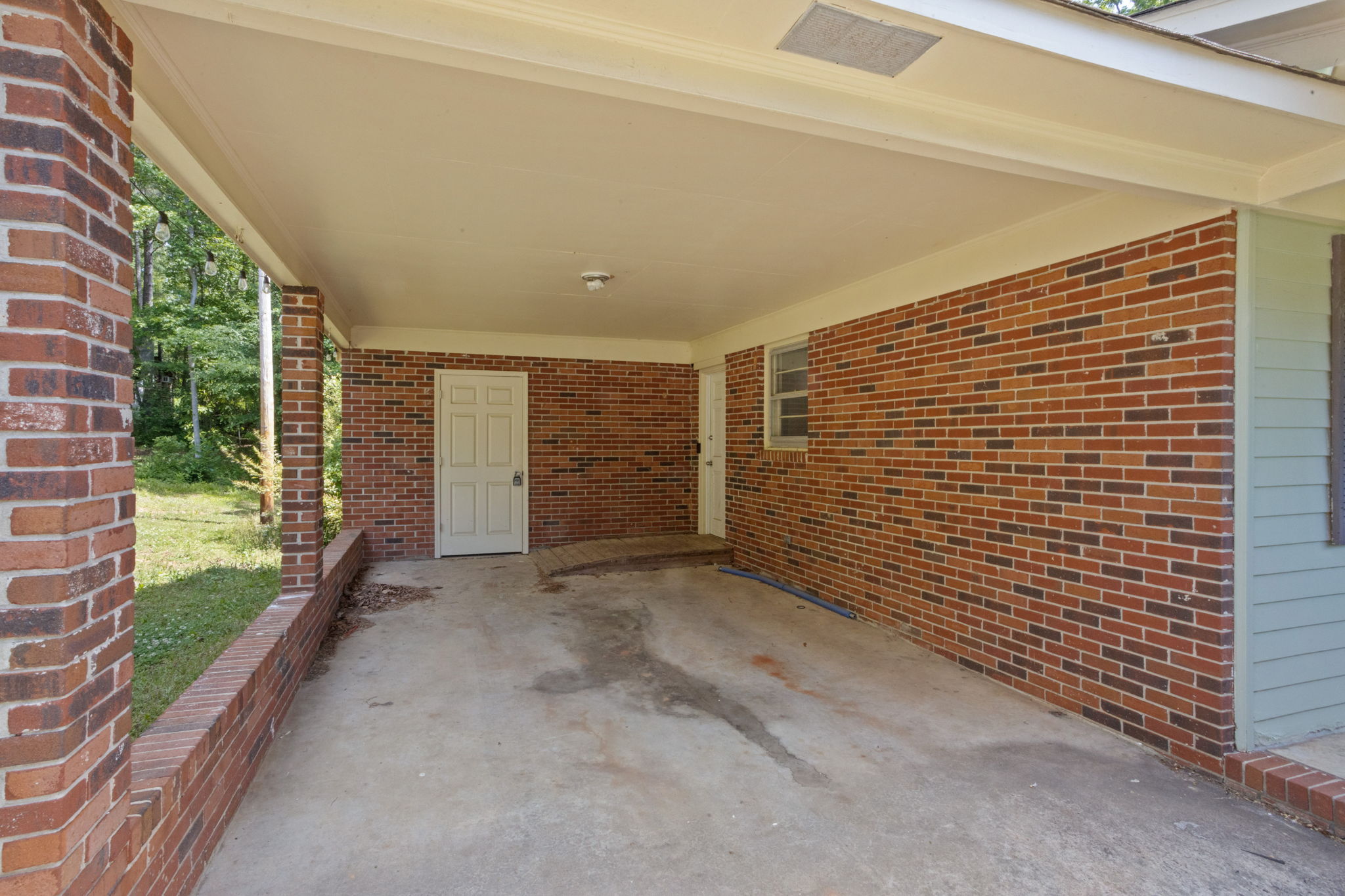  400 Meadow Road, Laurens, SC 29360 - 物件實景