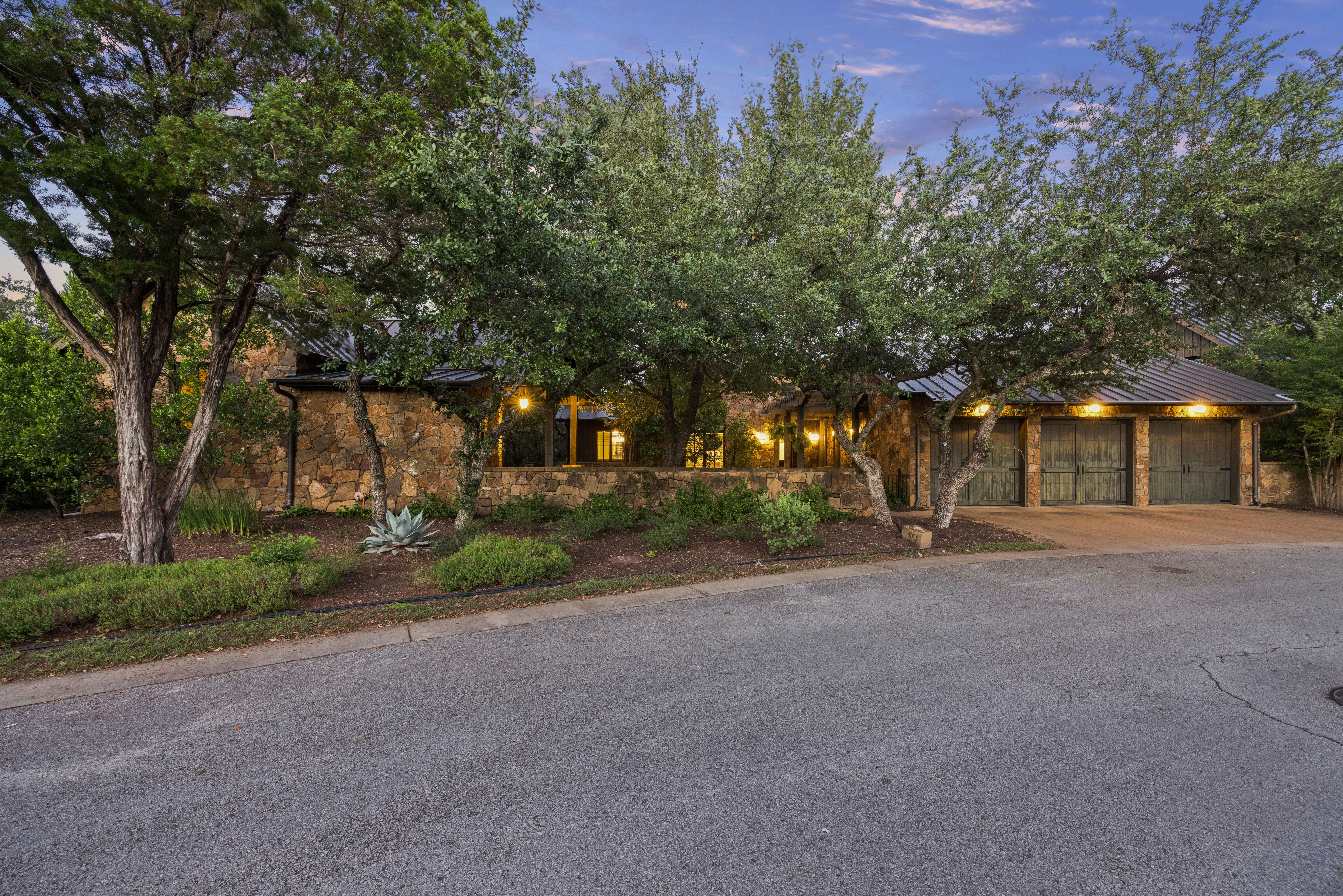  A Hidden Gem in Spanish Oaks—Peaceful, Private, and Beautifully Timeless - 物件實景