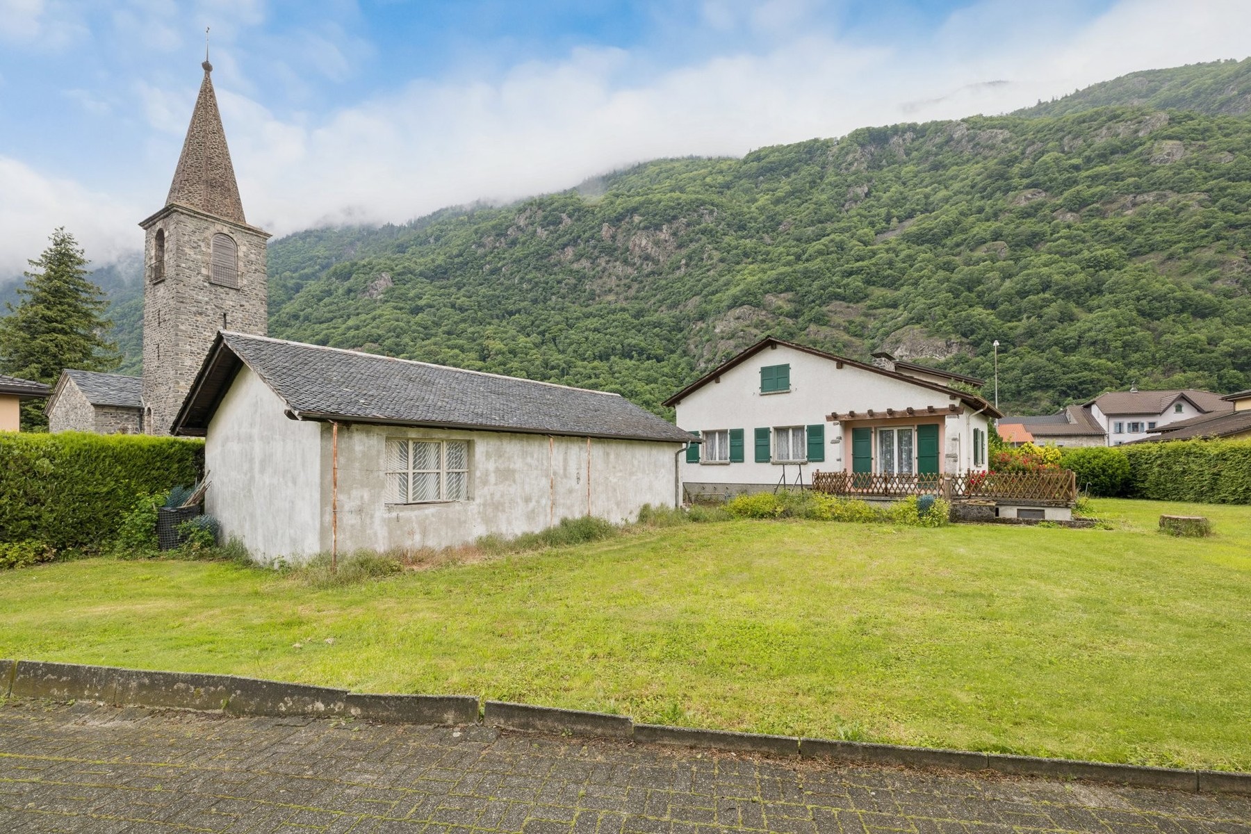  Detached villa in need of renovation - 物件實景