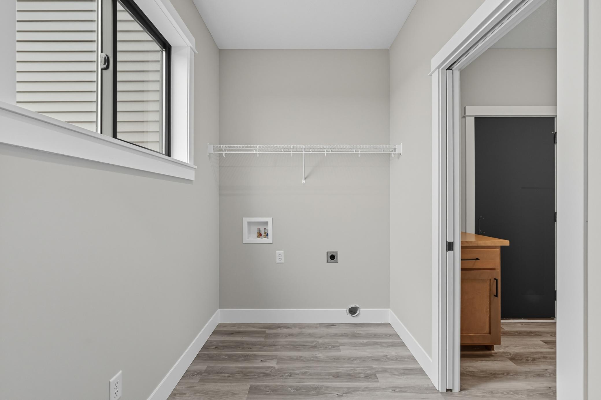 Hammond, Wisconsin, 54015, United States, 3 Bedrooms Bedrooms, ,2 BathroomsBathrooms,Residential,For Sale,1949825