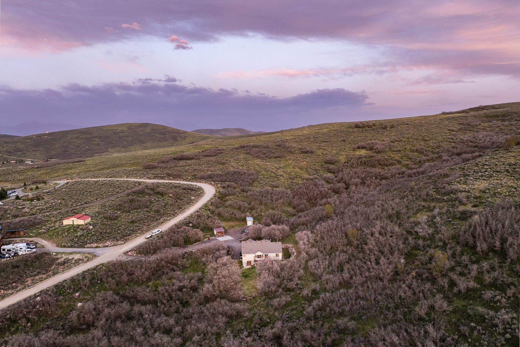  Rare Opportunity in Herriman High Country Estates  Rambler on 7.7 Private Acres - 物件實景