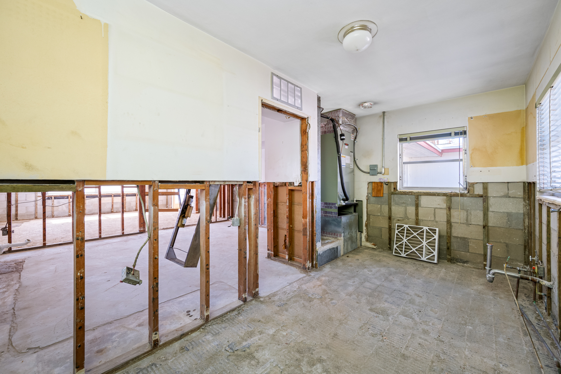 St Pete Beach, Florida, 33706, United States, 3 Bedrooms Bedrooms, ,2 BathroomsBathrooms,Residential,For Sale,1979000