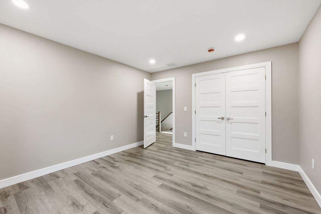 Holyoke, Massachusetts, 01040, United States, 3 Bedrooms Bedrooms, ,3 BathroomsBathrooms,Residential,For Sale,2003415