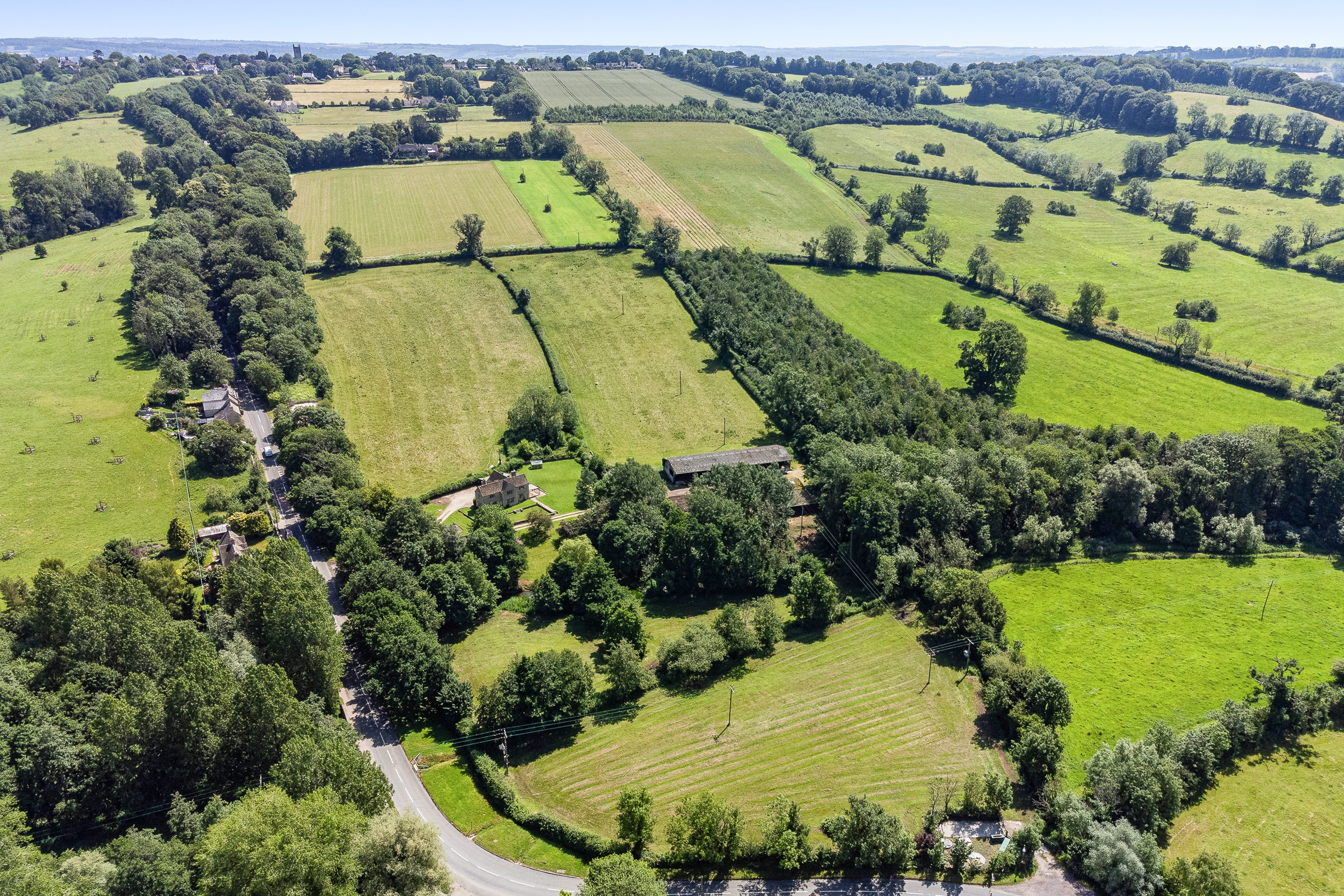  An exceptional Cotswold country property with planning consent for three barn co - 物件實景