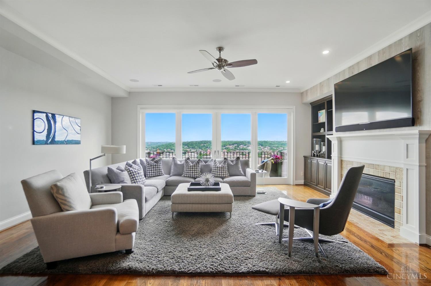 Cincinnati, Ohio, 45202, United States, 3 Bedrooms Bedrooms, ,4 BathroomsBathrooms,Residential,For Sale,1850372