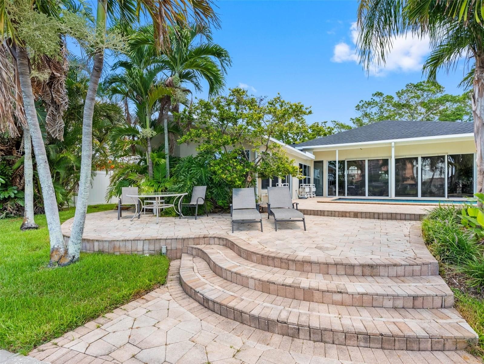 CLEARWATER BEACH, Florida, 33767, United States, 3 Bedrooms Bedrooms, ,3 BathroomsBathrooms,Residential,For Sale,1979132