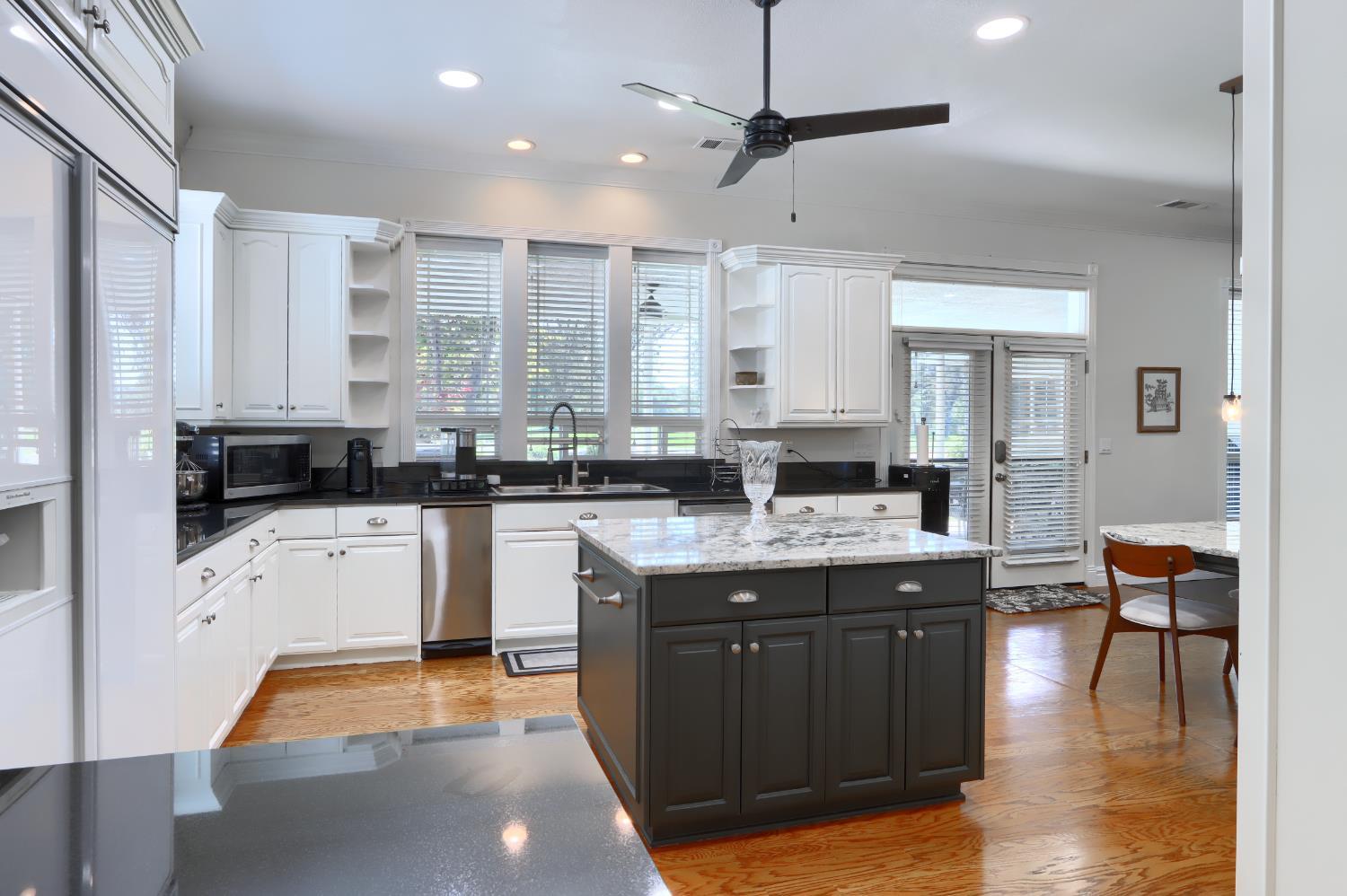 Ahwahnee, California, 93601, United States, 5 Bedrooms Bedrooms, ,4 BathroomsBathrooms,Residential,For Sale,1976799