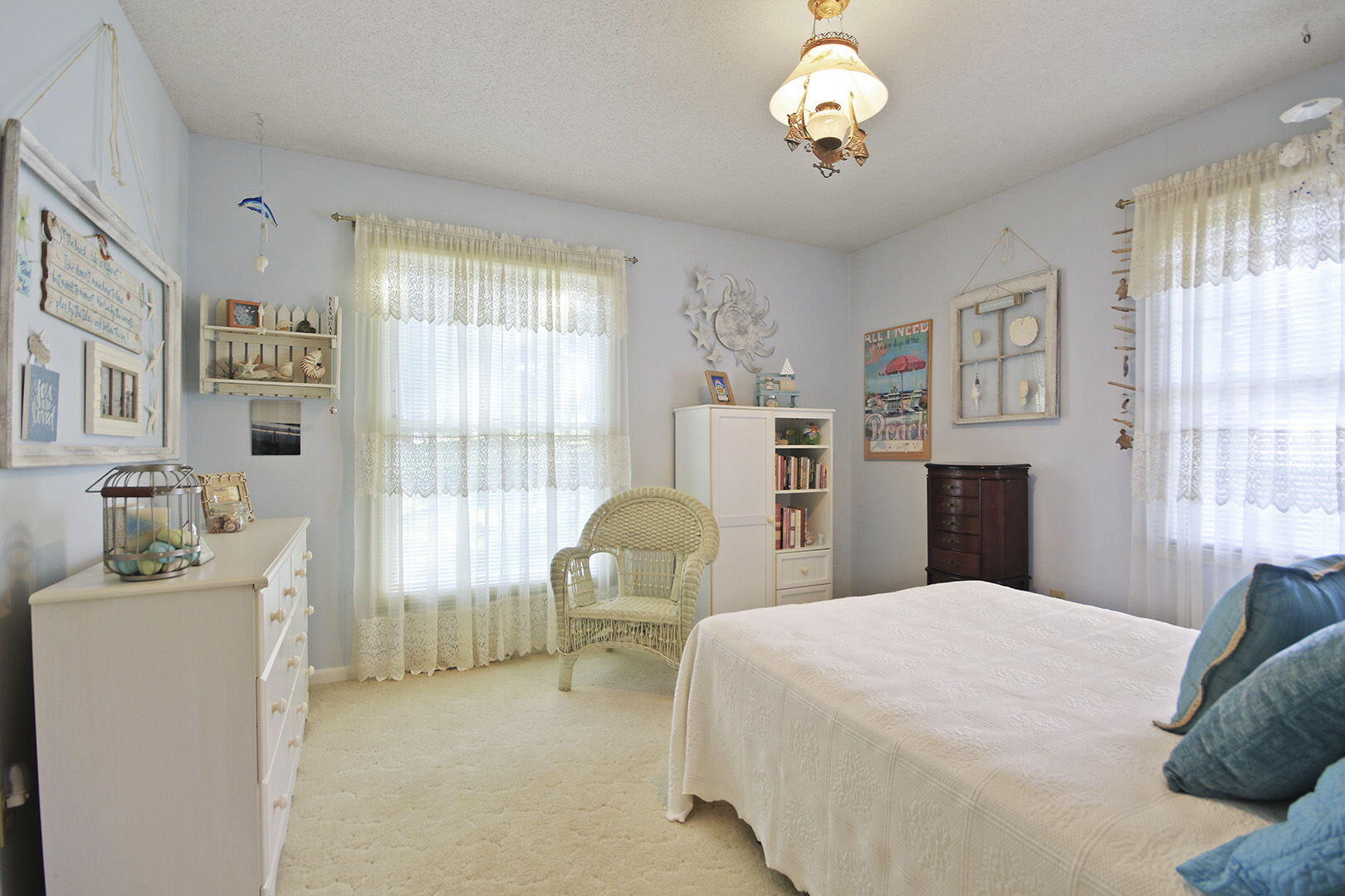 COLUMBIA, Missouri, 65203, United States, 5 Bedrooms Bedrooms, ,3 BathroomsBathrooms,Residential,For Sale,1975322