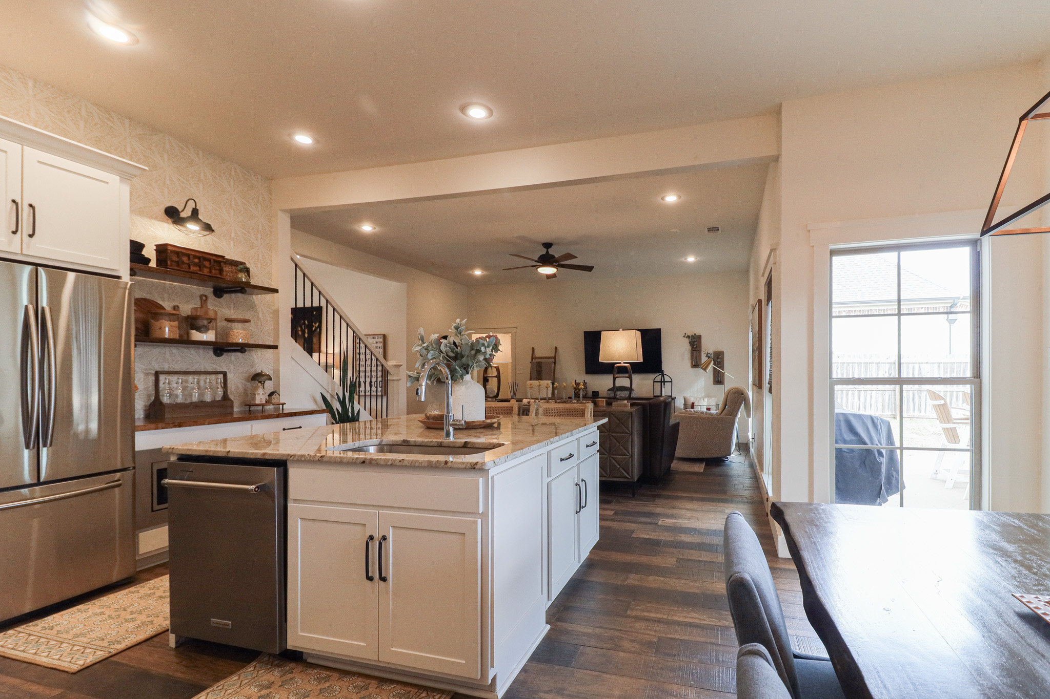 Jonesboro, Arkansas, 72404, United States, 5 Bedrooms Bedrooms, ,4 BathroomsBathrooms,Residential,For Sale,1993418