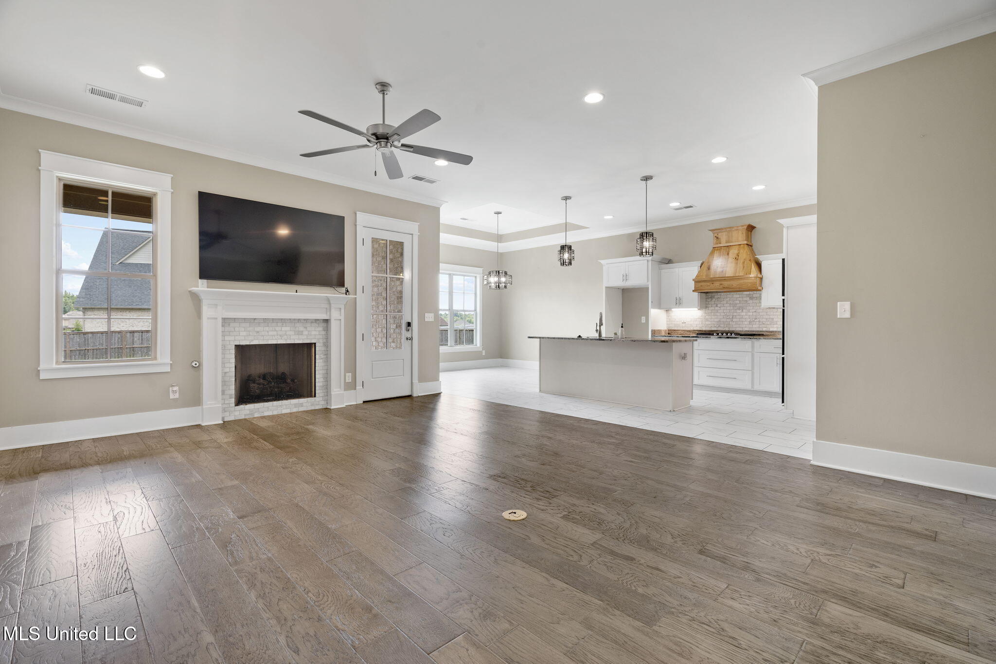 Olive Branch, Mississippi, 38654, United States, 5 Bedrooms Bedrooms, ,4 BathroomsBathrooms,Residential,For Sale,1906747