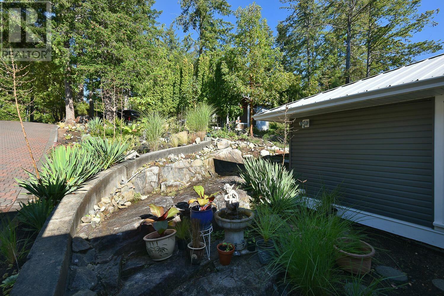 MADEIRA PARK, British Columbia, V0N 2H1, CA, 3 Bedrooms Bedrooms, ,3 BathroomsBathrooms,Residential,For Sale,1837526