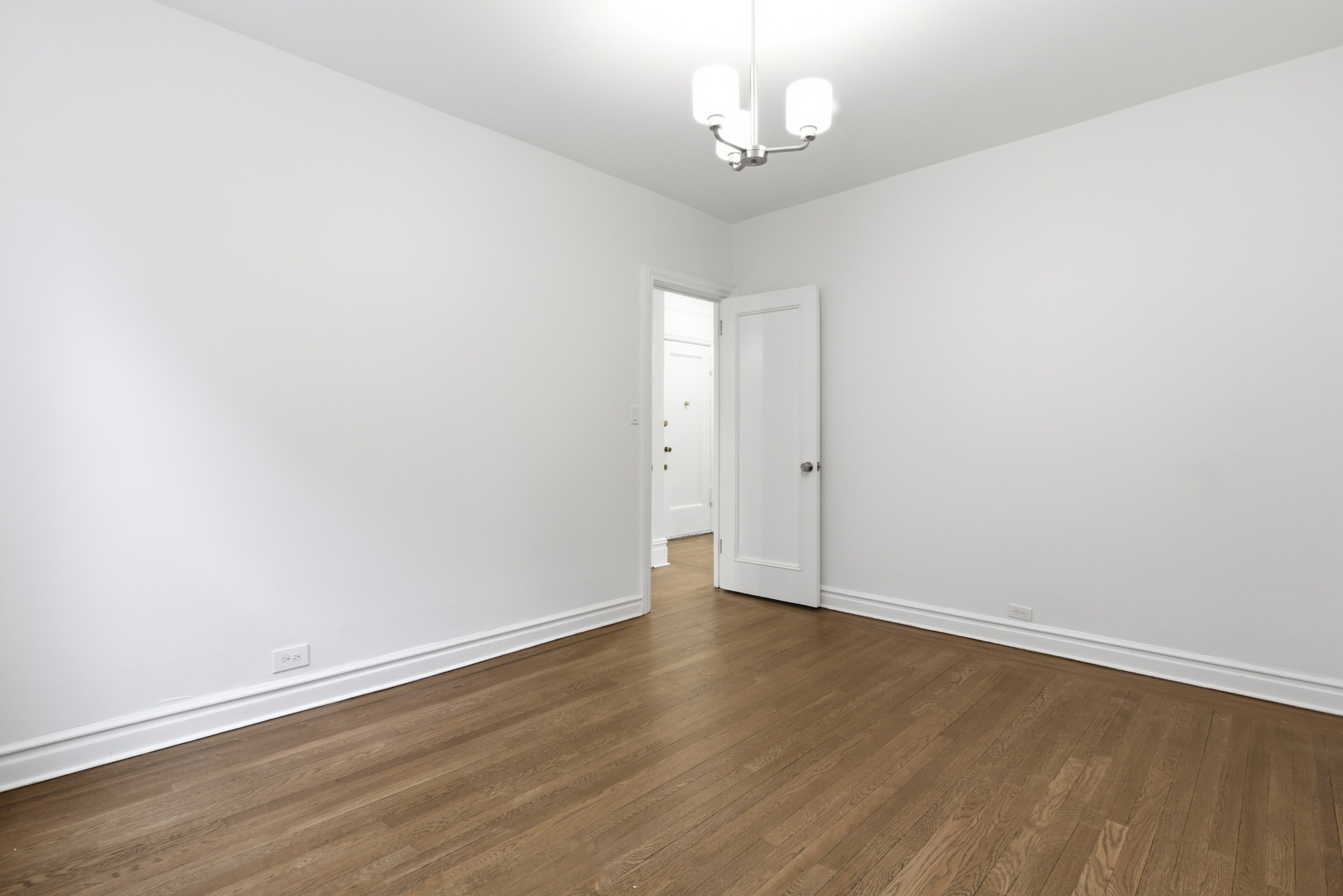  242 Bronxville Road - 物件實景