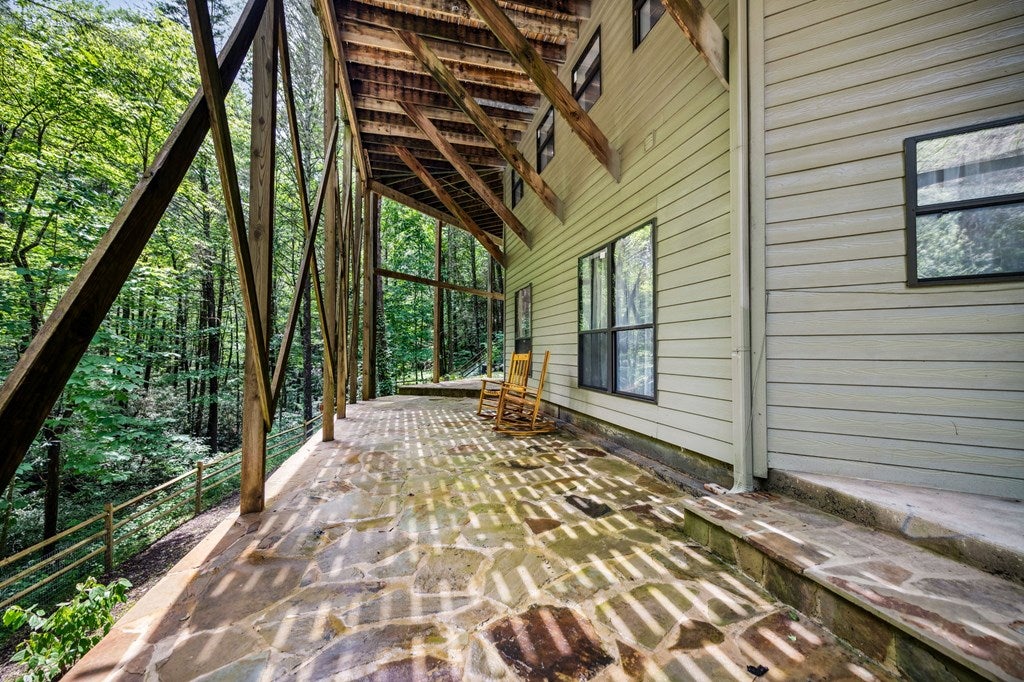 Ellijay, Georgia, 30540, United States, 5 Bedrooms Bedrooms, ,5 BathroomsBathrooms,Residential,For Sale,1868155