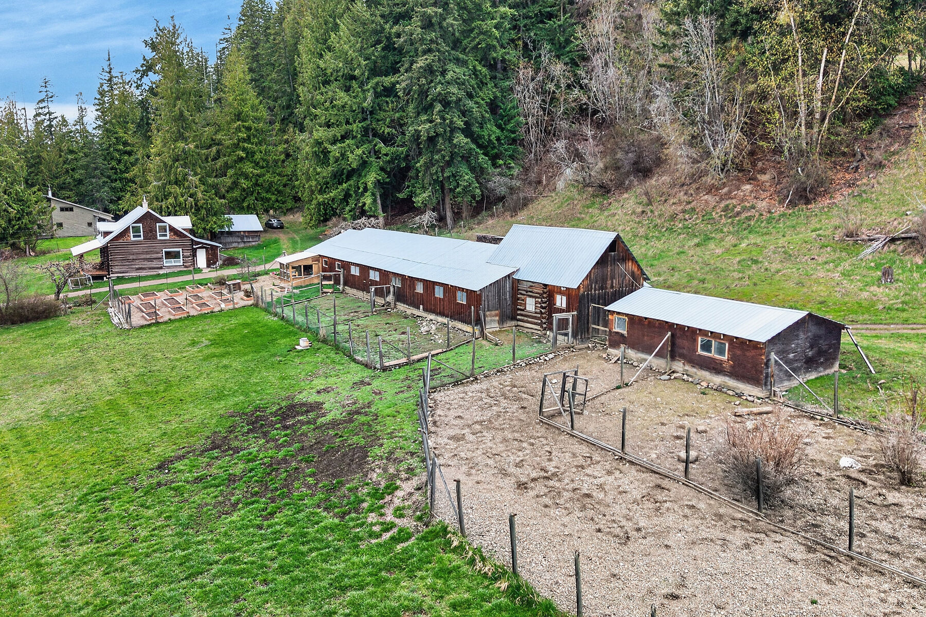  Own A Piece of Shuswap History - 物件實景