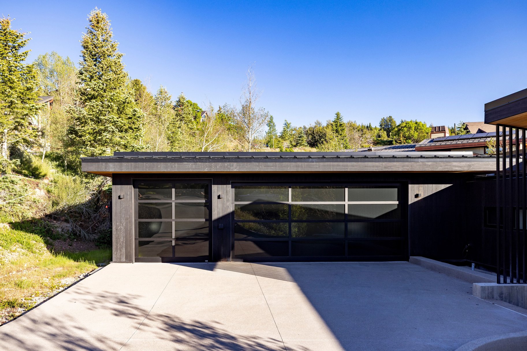  One-of-a-Kind Modern Pinebrook Residence - 物件實景