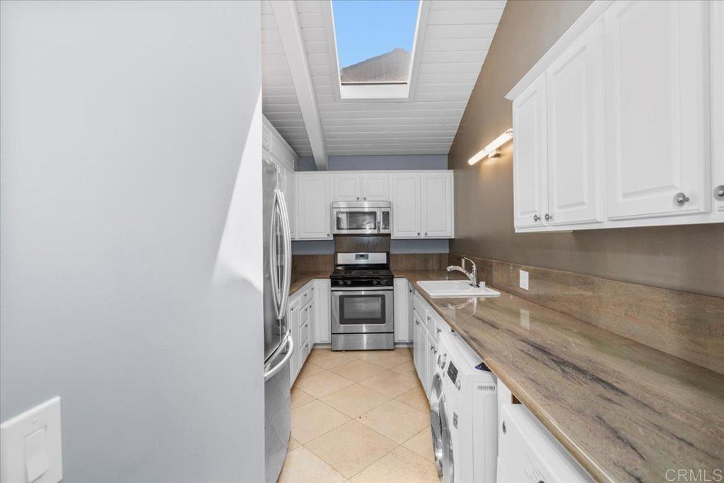 Carlsbad, California, 92009, United States, 2 Bedrooms Bedrooms, ,2 BathroomsBathrooms,Residential,For Sale,1932057