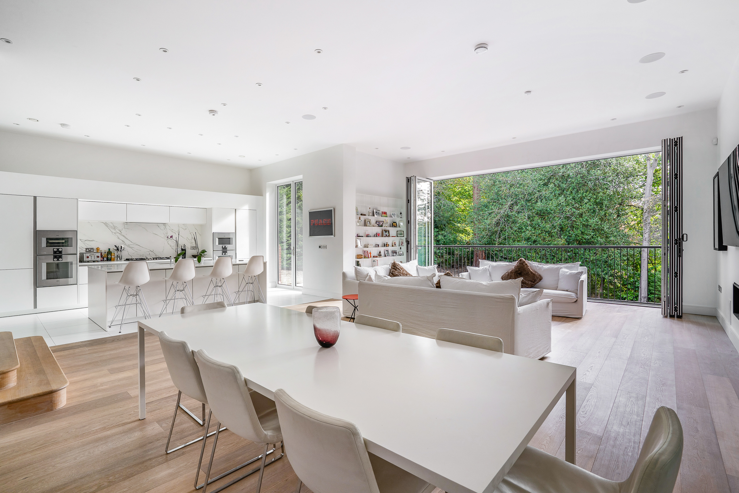  Five Bedroom Family Home with Gated Driveway, moments from Ascot High Street - 物件實景