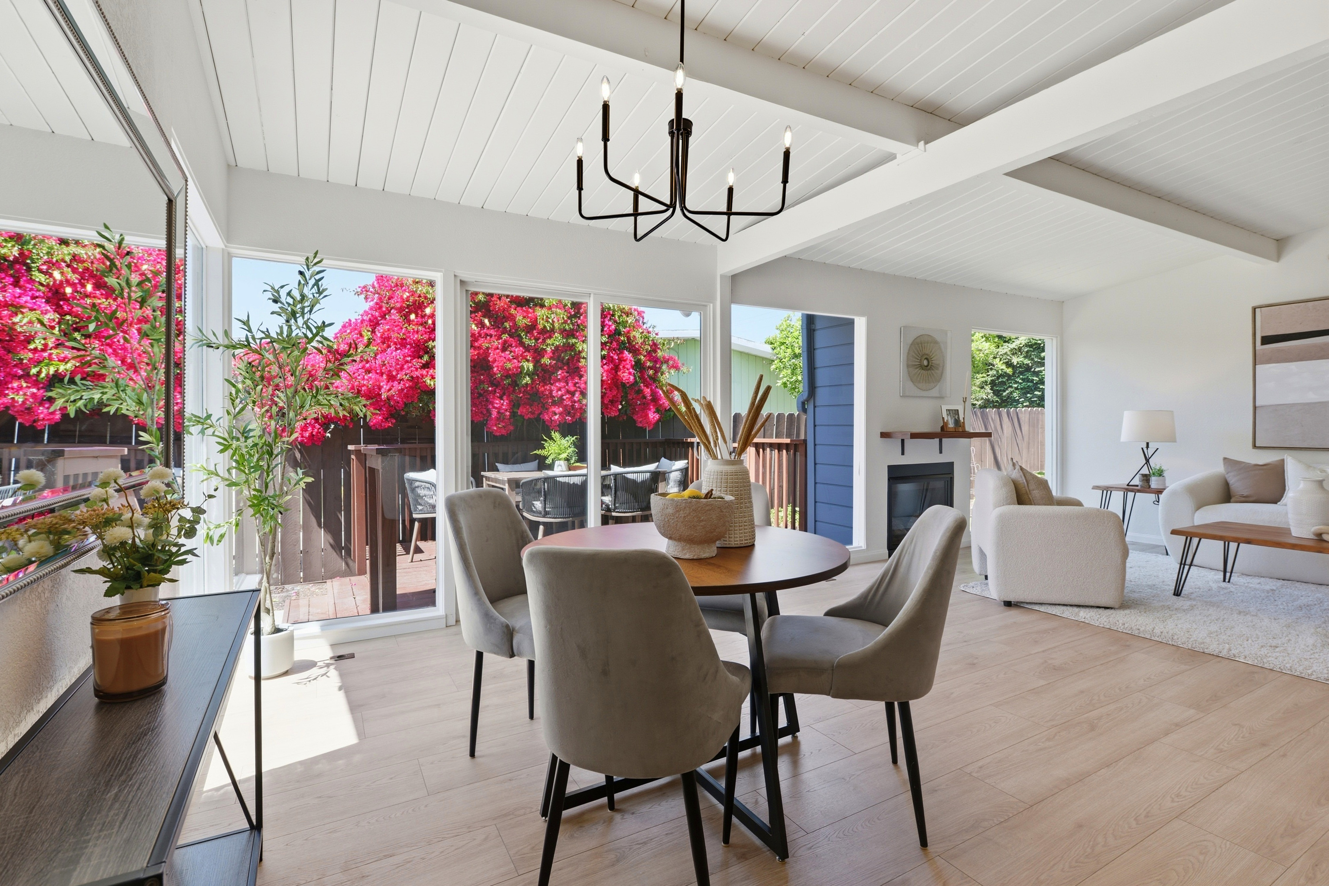  Beautifully Updated Home for an Indoor/Outdoor Lifestyle - 物件實景