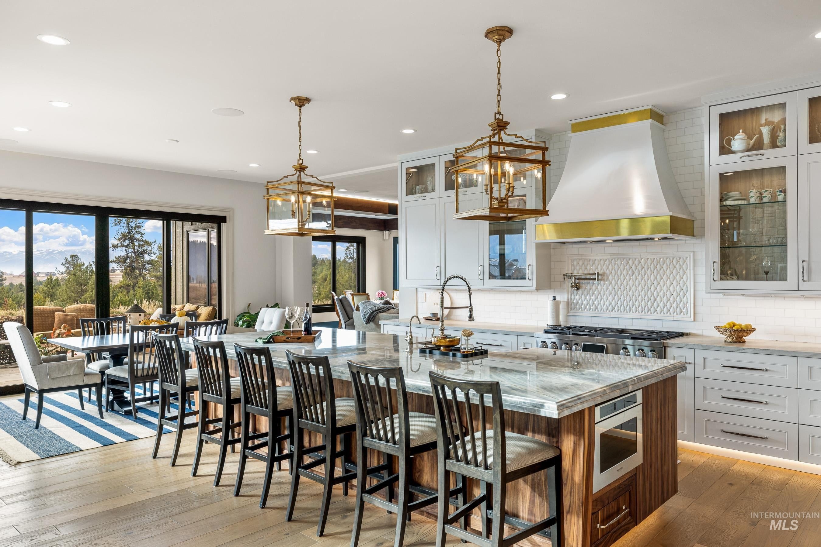 McCall, Idaho, 83638, United States, 5 Bedrooms Bedrooms, ,4 BathroomsBathrooms,Residential,For Sale,1989915