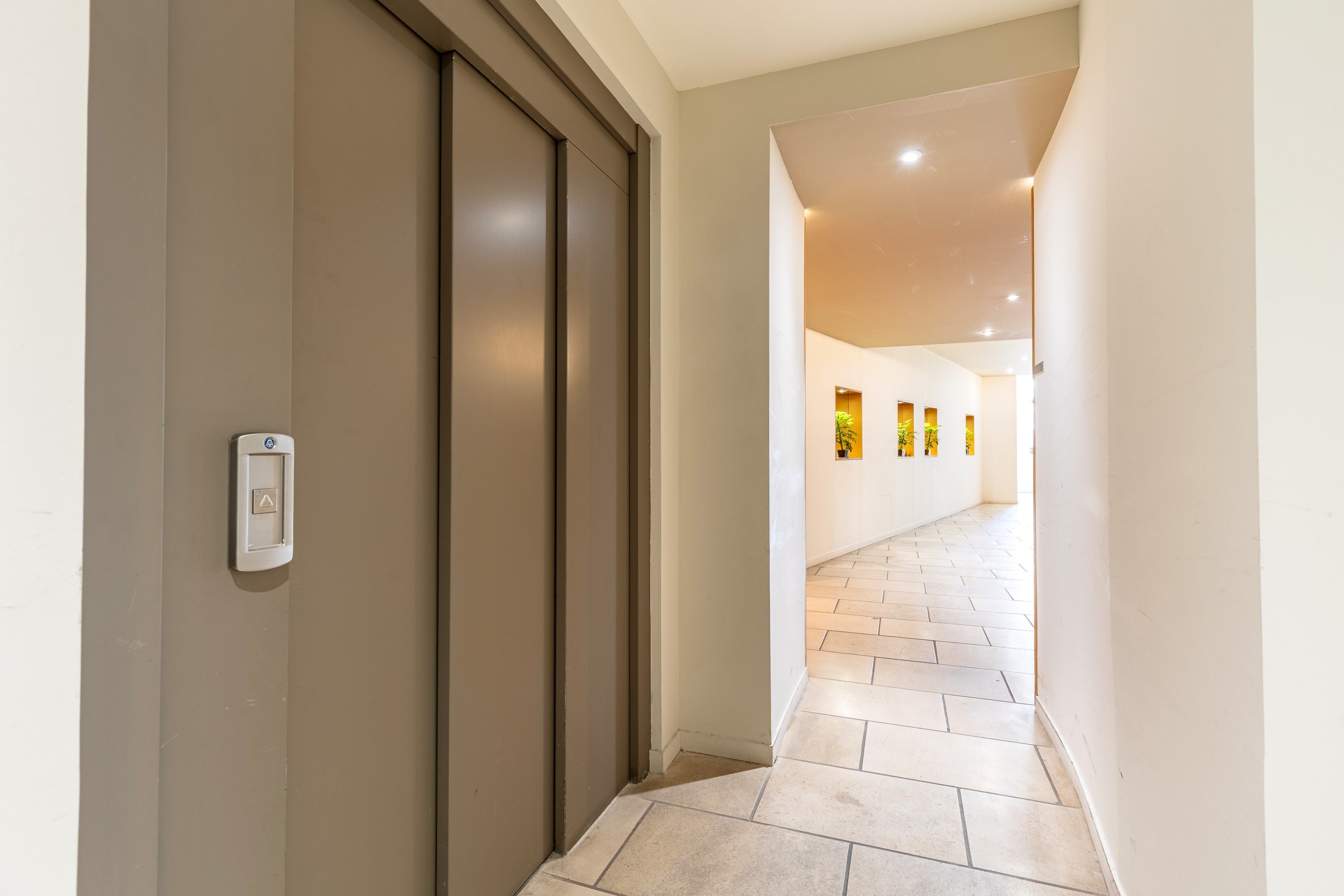  BORDEAUX – GOLDEN TRIANGLE – TOP-FLOOR APARTMENT – FULLY RENOVATED – AIR CONDIT… - 物件實景