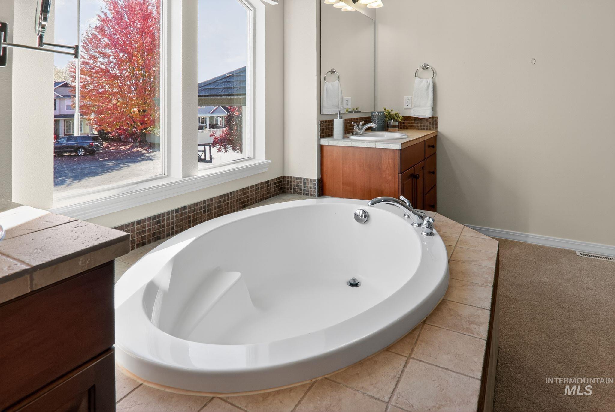 Meridian, Idaho, 83646, United States, 5 Bedrooms Bedrooms, ,Residential,For Sale,1985548