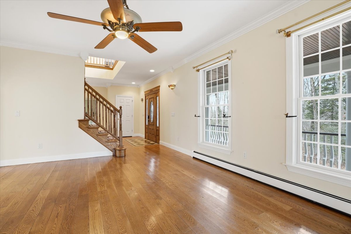 Milford, Pennsylvania, 18337, United States, 4 Bedrooms Bedrooms, ,3 BathroomsBathrooms,Residential,For Sale,2013781