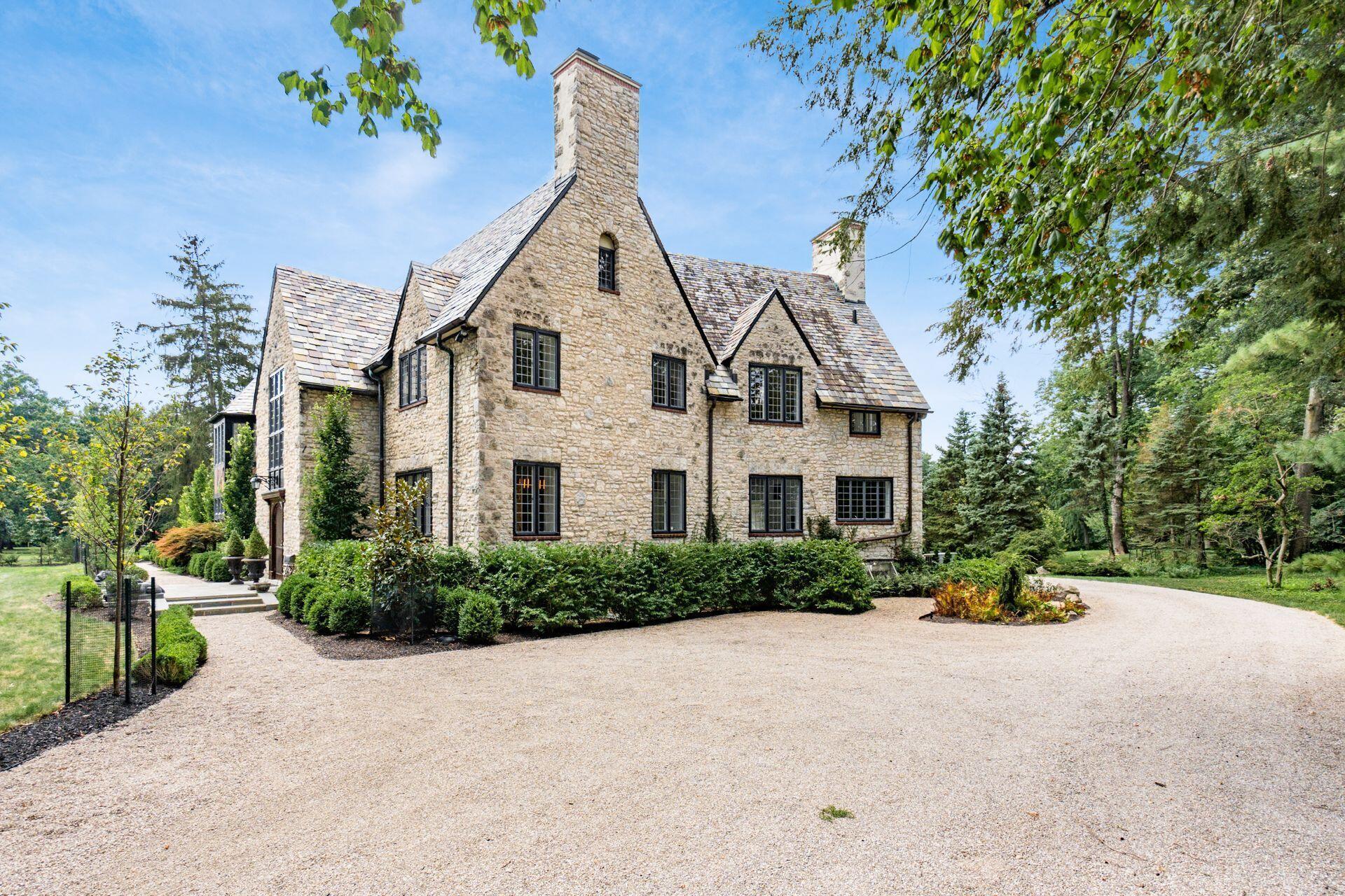 Bexley, Ohio, 43209, United States, 5 Bedrooms Bedrooms, ,6 BathroomsBathrooms,Residential,For Sale,1920055