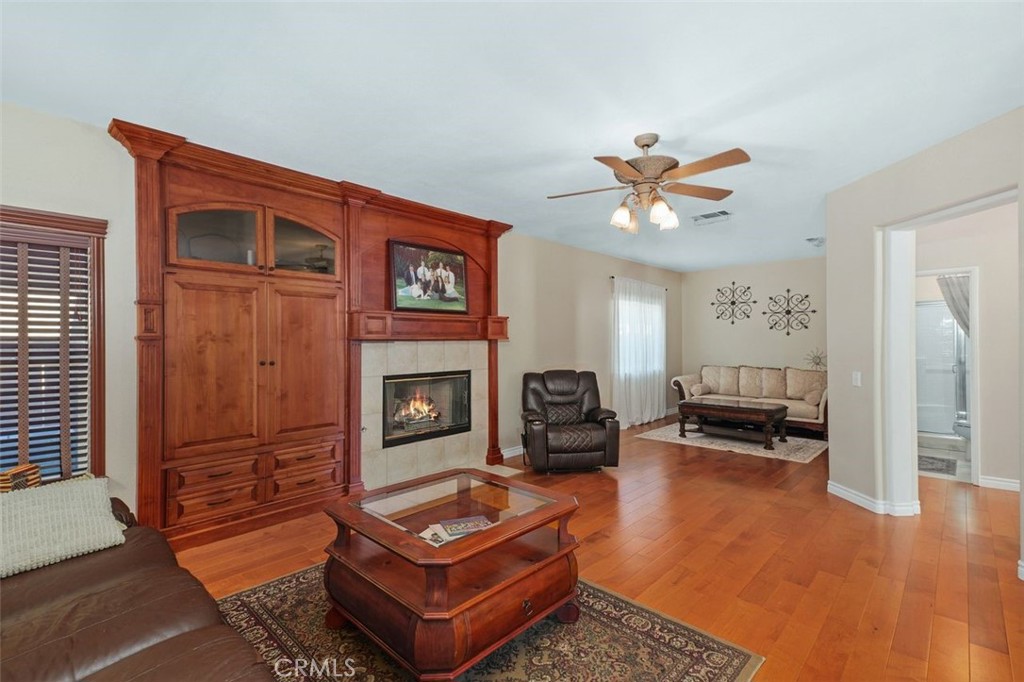 Murrieta, California, 92563, United States, 4 Bedrooms Bedrooms, ,4 BathroomsBathrooms,Residential,For Sale,1829375