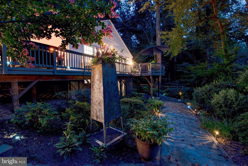 Fairfax, Virginia, 22030, United States, 3 Bedrooms Bedrooms, ,3 BathroomsBathrooms,Residential,For Sale,1904338