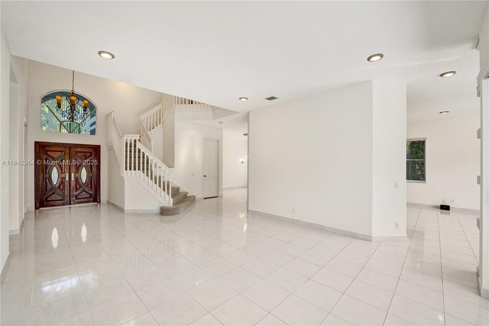 Weston, Florida, 33326, United States, 5 Bedrooms Bedrooms, ,4 BathroomsBathrooms,Residential,For Sale,1987523