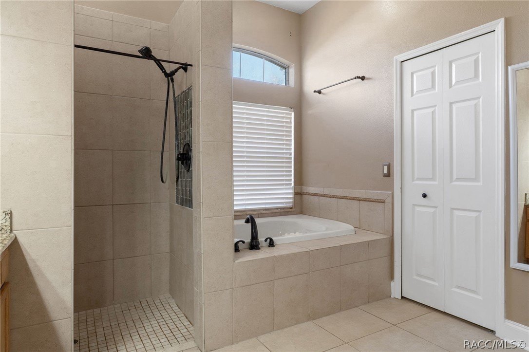 Homosassa, Florida, 34446, United States, 4 Bedrooms Bedrooms, ,3 BathroomsBathrooms,Residential,For Sale,2018263