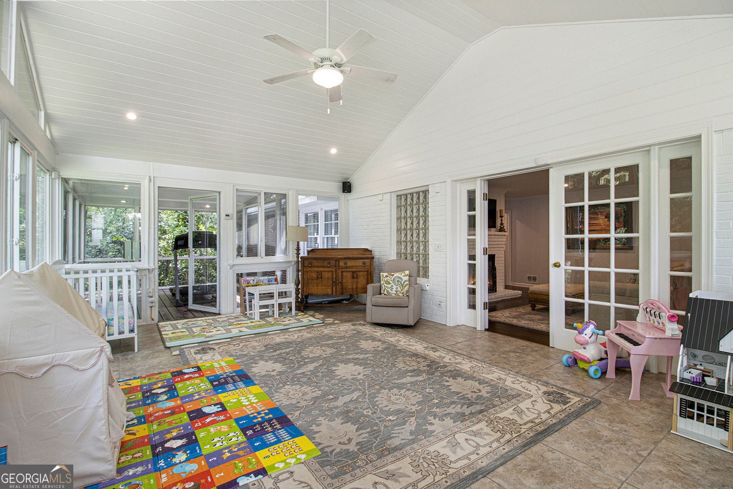 Atlanta, Georgia, 30345, United States, 4 Bedrooms Bedrooms, ,4 BathroomsBathrooms,Residential,For Sale,1929806