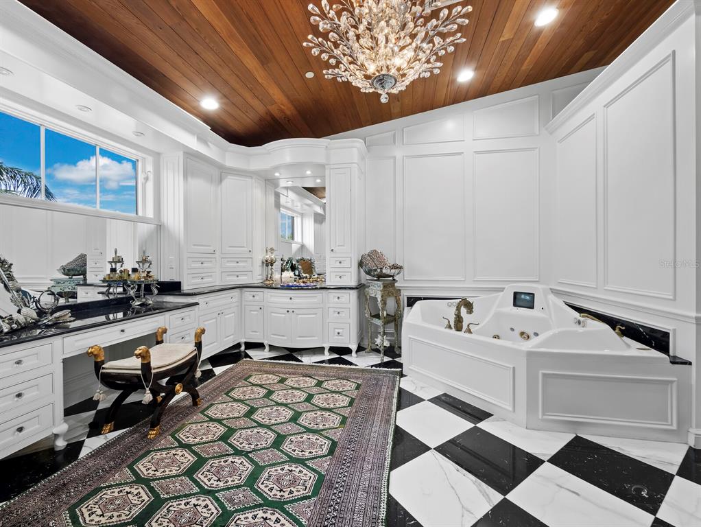 Longboat Key, Florida, 34228, United States, 8 Bedrooms Bedrooms, ,10 BathroomsBathrooms,Residential,For Sale,1997316