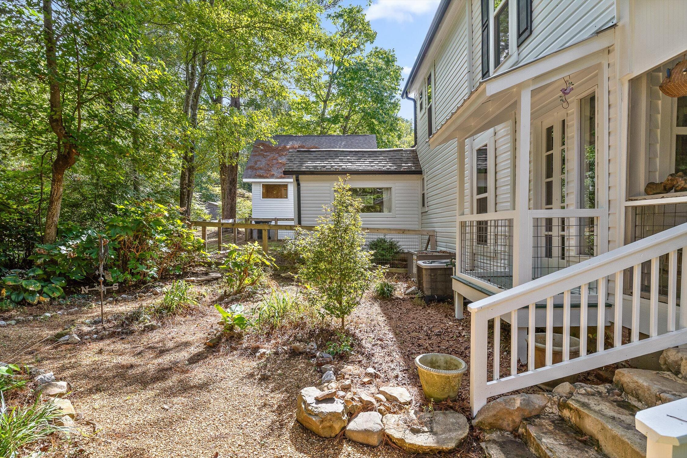 Mentone, Alabama, 35984, United States, 3 Bedrooms Bedrooms, ,2 BathroomsBathrooms,Residential,For Sale,1973723