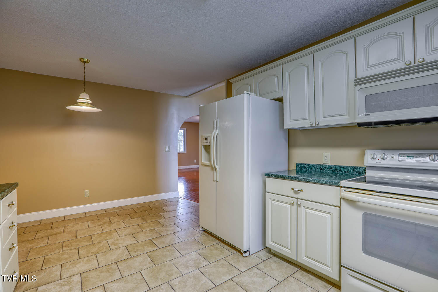 Rogersville, Tennessee, 37857, United States, 4 Bedrooms Bedrooms, ,4 BathroomsBathrooms,Residential,For Sale,2042868