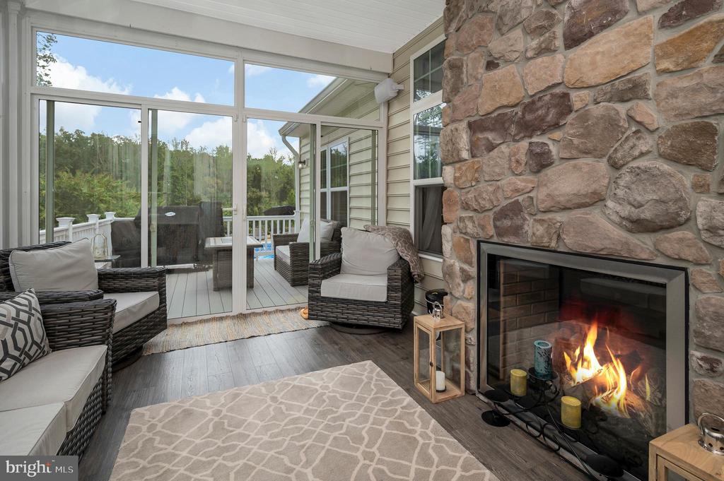 Fredericksburg, Virginia, 22406, United States, 5 Bedrooms Bedrooms, ,6 BathroomsBathrooms,Residential,For Sale,1981857