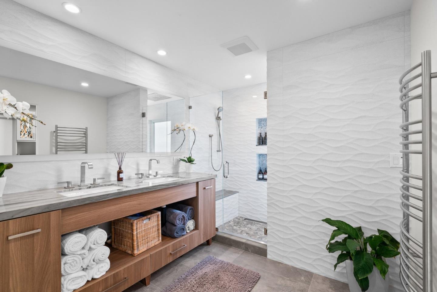 Los Gatos, California, 95030, United States, 5 Bedrooms Bedrooms, ,6 BathroomsBathrooms,Residential,For Sale,1997013