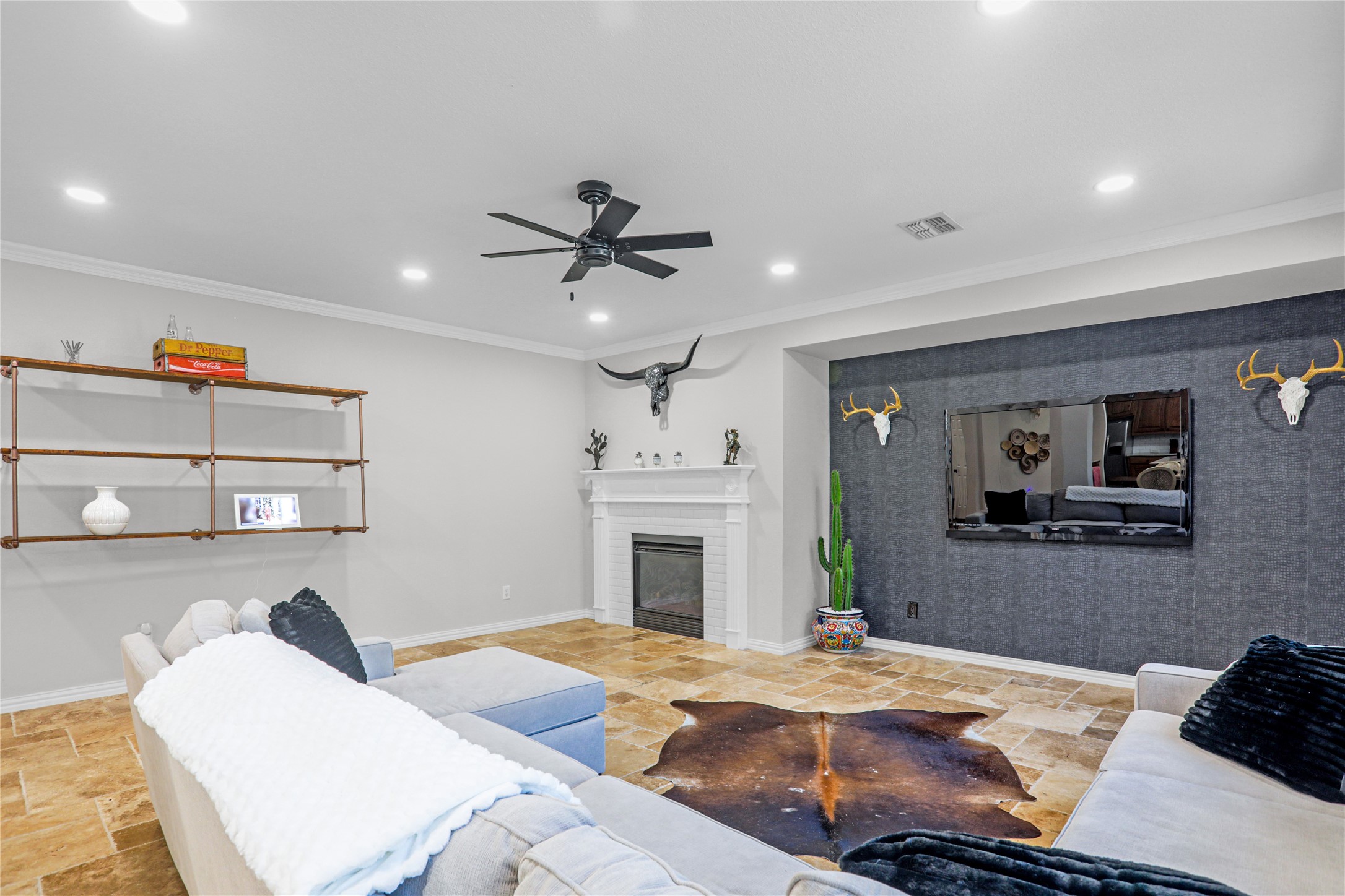 North Richland Hills, Texas, 76180, United States, 5 Bedrooms Bedrooms, ,4 BathroomsBathrooms,Residential,For Sale,1946878