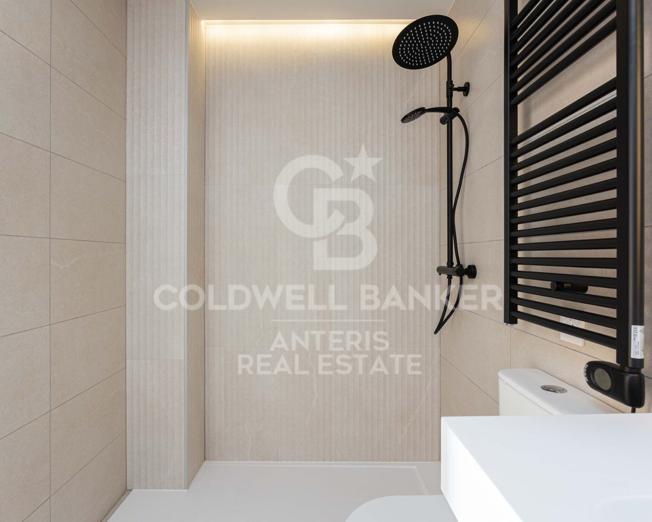 Barcelona, Catalonia, ES, 3 Bedrooms Bedrooms, ,2 BathroomsBathrooms,Residential,For Sale,1687492