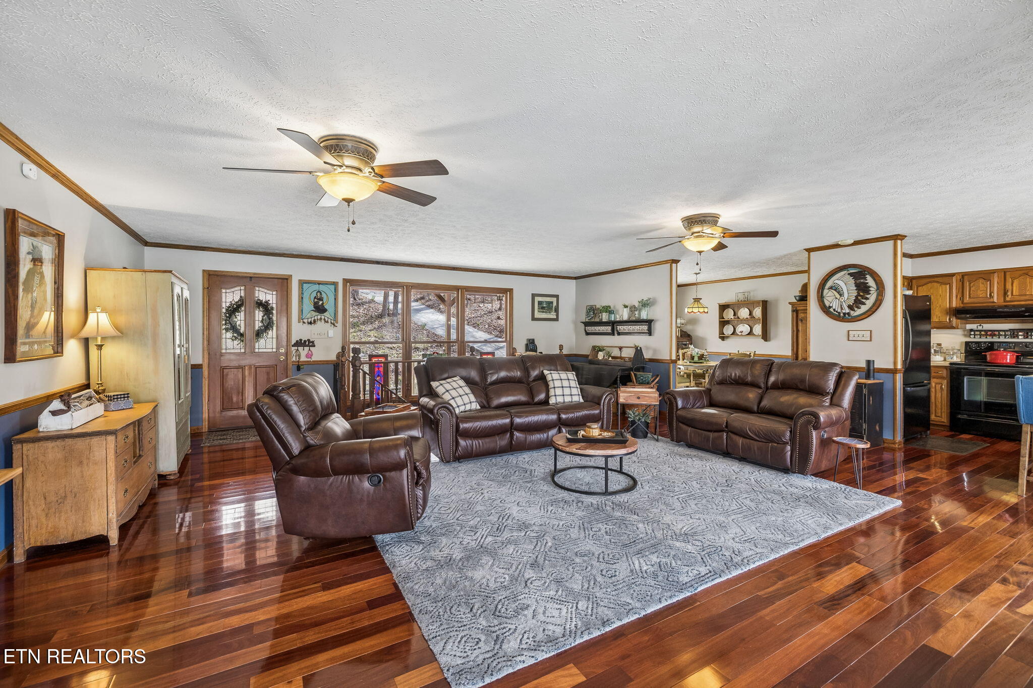 Kingston, Tennessee, 37763, United States, 3 Bedrooms Bedrooms, ,3 BathroomsBathrooms,Residential,For Sale,2013795