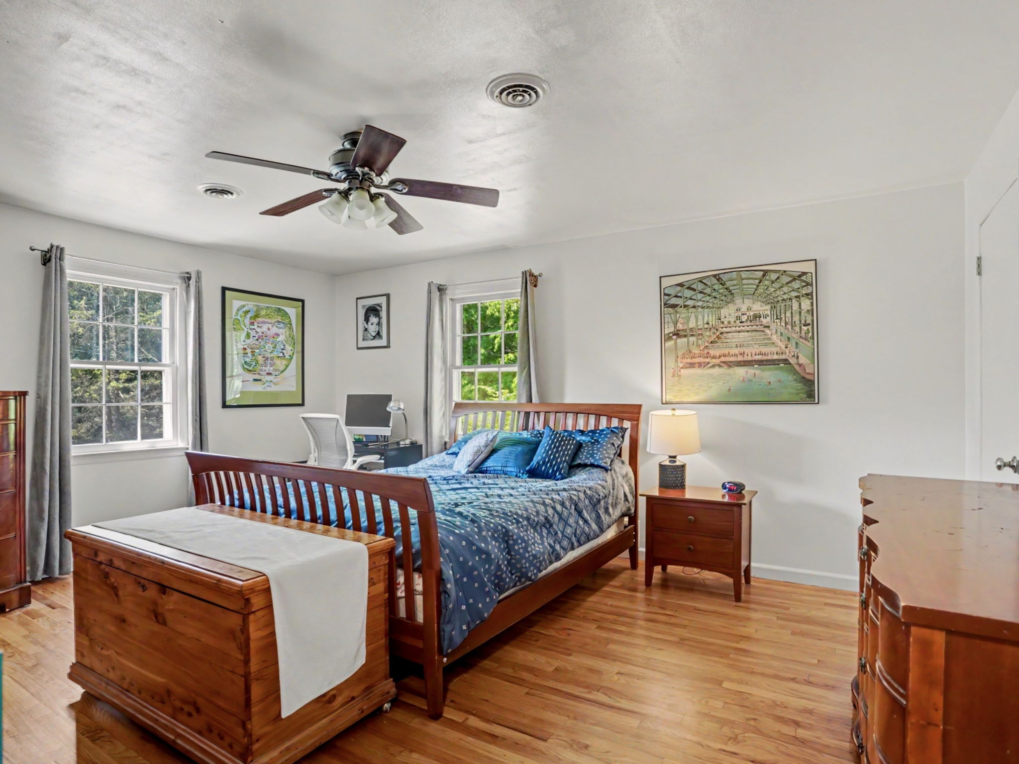  Hilltop Lake Hills Oasis with Renovated Chef