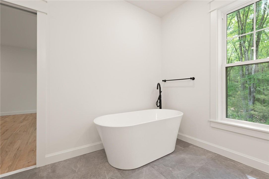 Johnston, Rhode Island, 02919, United States, 3 Bedrooms Bedrooms, ,3 BathroomsBathrooms,Residential,For Sale,1939389