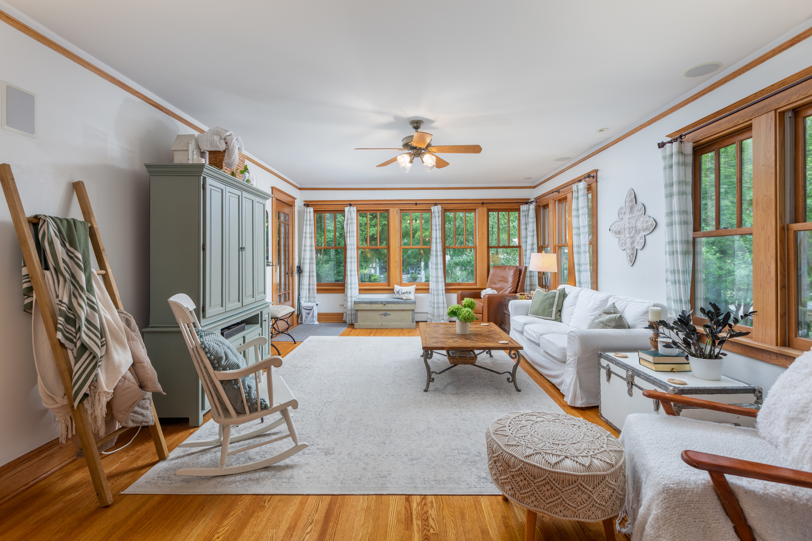 Naperville, Illinois, 60540, United States, 4 Bedrooms Bedrooms, ,4 BathroomsBathrooms,Residential,For Sale,1926208