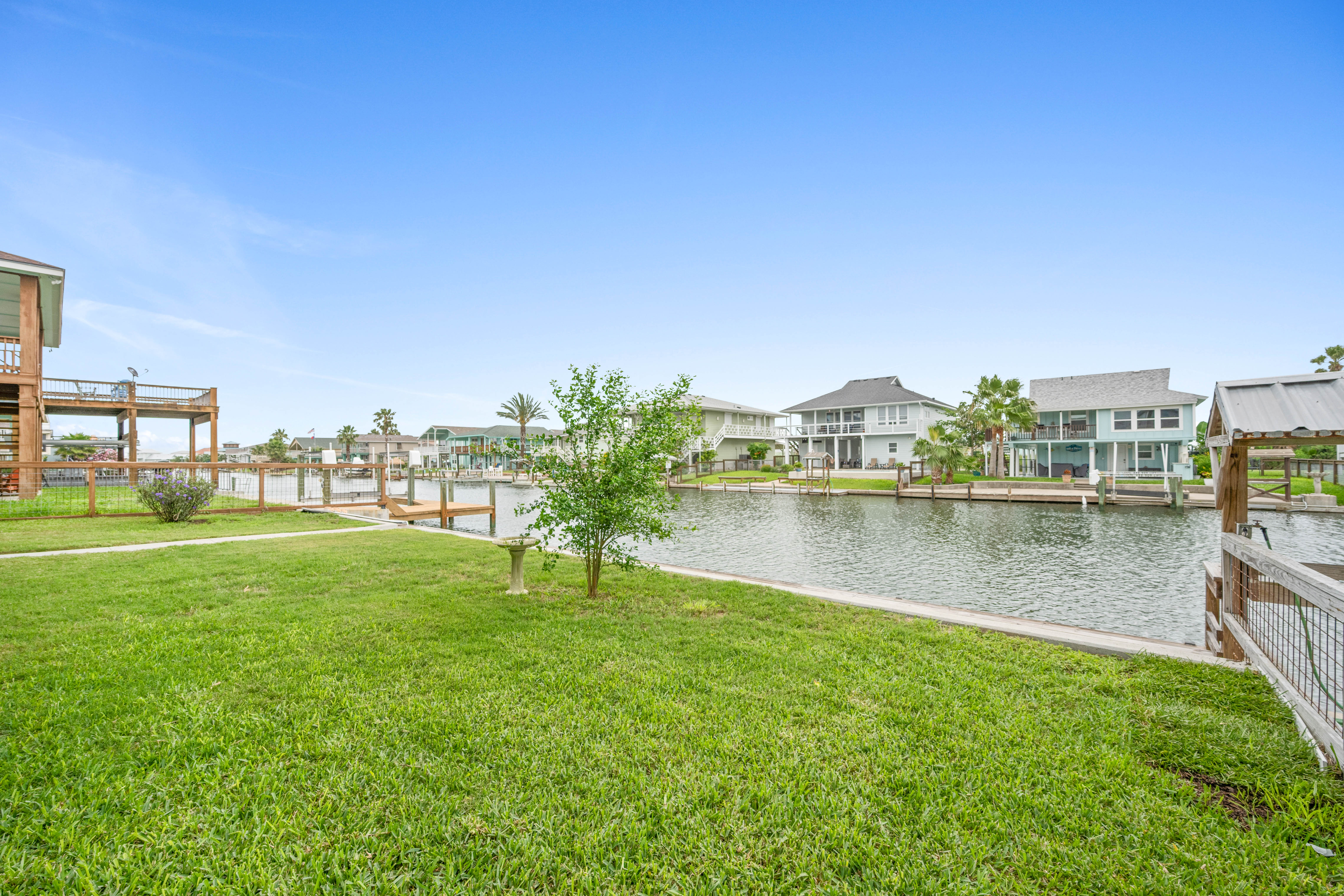  Waterfront Home in City by the Sea - 物件實景