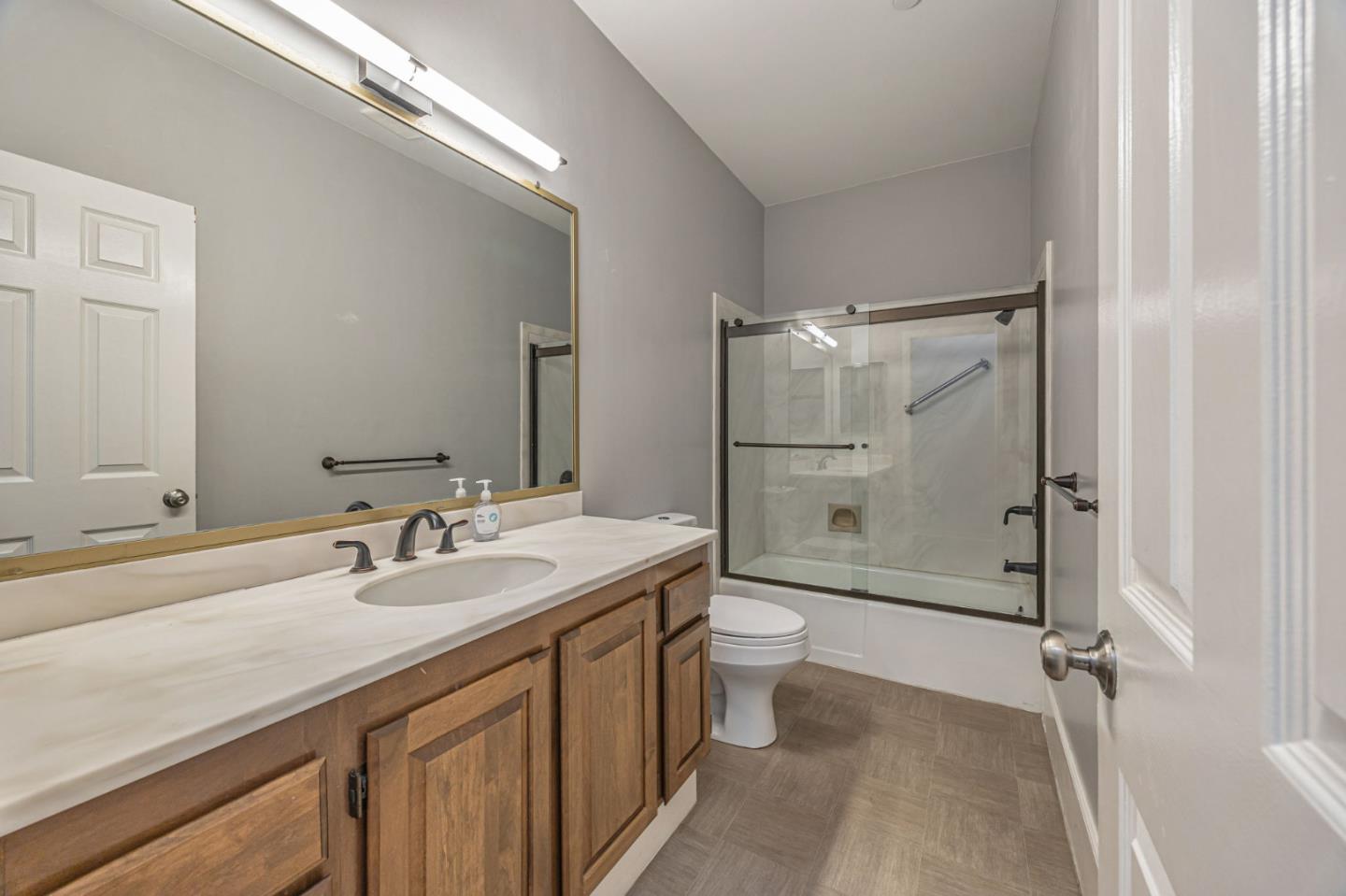 San Mateo, California, 94401, United States, 3 Bedrooms Bedrooms, ,2 BathroomsBathrooms,Residential,For Sale,1885391