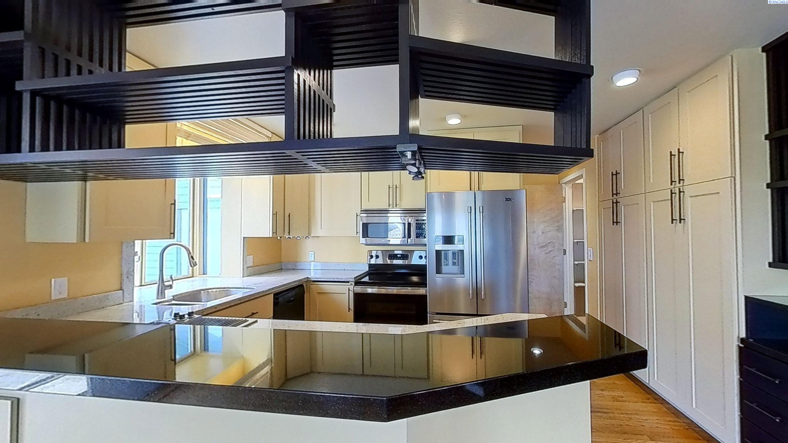 Pullman, Washington, 99163, United States, 4 Bedrooms Bedrooms, ,1 BathroomBathrooms,Residential,For Sale,1858265