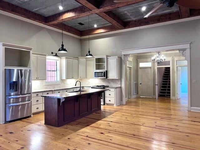 Mountain View, Arkansas, 72560, United States, 3 Bedrooms Bedrooms, ,2 BathroomsBathrooms,Residential,For Sale,1792514